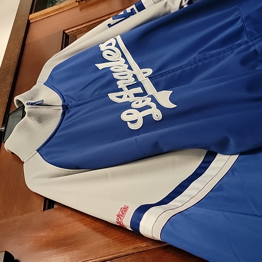 LA Dodger jacket - Picture 4 of 8